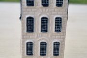 Collector's miniature house no. 27 from the KLM Delft Blue series