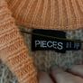 Sleeveless jumper Image 3