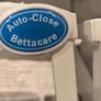 Bettacare auto close gate Image 3