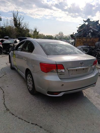 Breaking Toyota avensis 2014 diesel