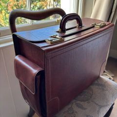 The Bridge Pilot Case - New with tags