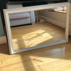 Wall mirror