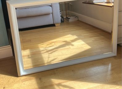Wall mirror