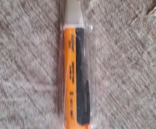 voltage detector