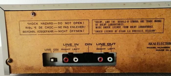 From 1982  Akai - CS-F11 Audio-cassette deck, working good.