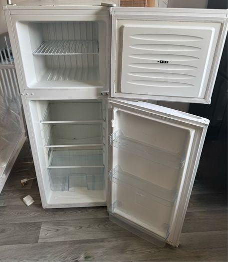 Amica fridge and freezer in perfect working order.