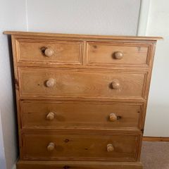 Pine Chest of Drawers