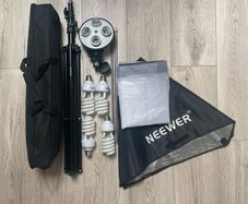 Neewer Softbox Light