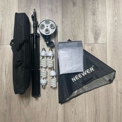 Neewer Softbox Light