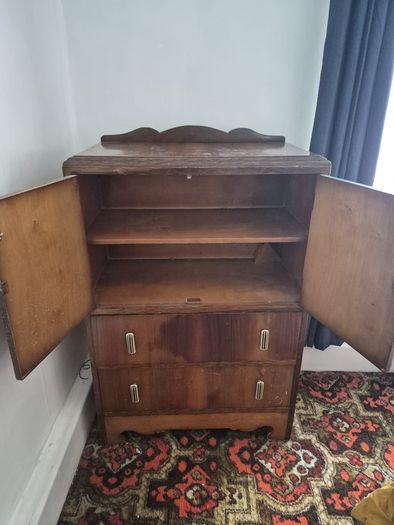Art deco cabinet