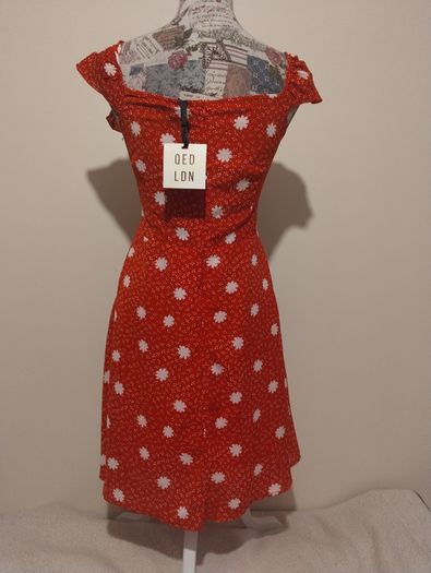 Qed London Floral Dress, New With Tags
