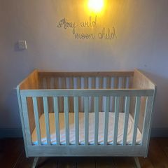 Smallable vintage adjustable cot / bed