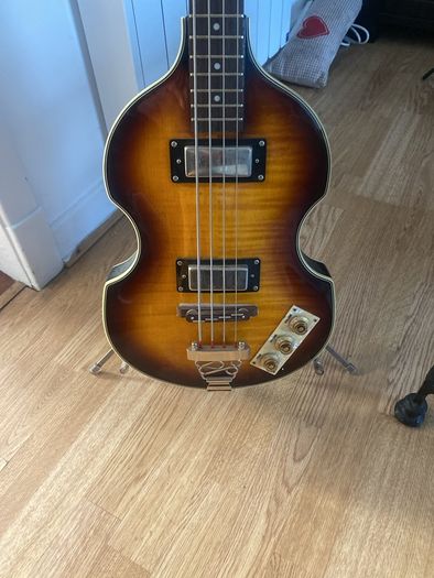 epiphone bass
