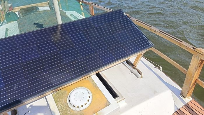 32 FT sailing boat 4 sleeper