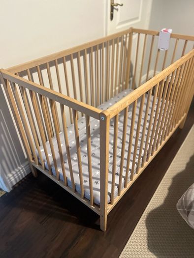 baby cot