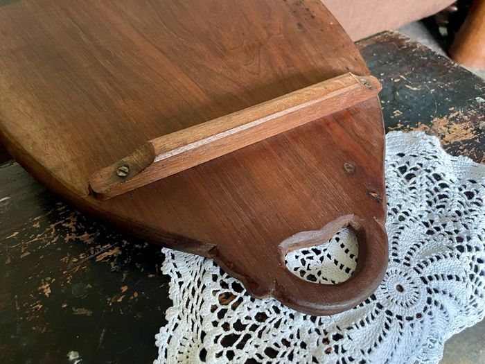 Superb Art Nouveau Style Vintage Handcarved Tray with Lilypad Design