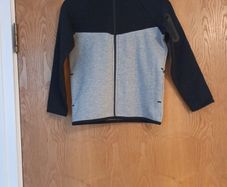 F&F Active Techsport Zip-Up  Hoodie.  Age : 6 -7  Years.   B.N.W.T