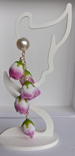 Cottagecore - Pink & White Rose Bud Round Pearl Stud Cascading Tassedl Earrings