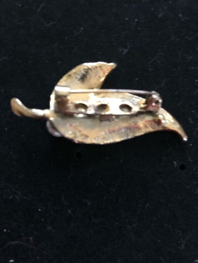 brooch