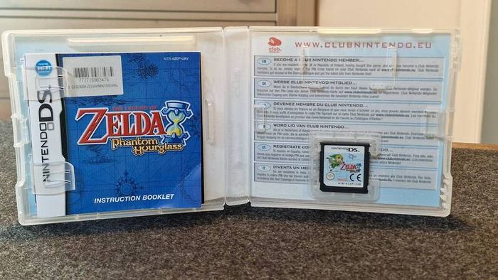 The Legend of Zelda Phantom Hourglass Complete in Box DS Game