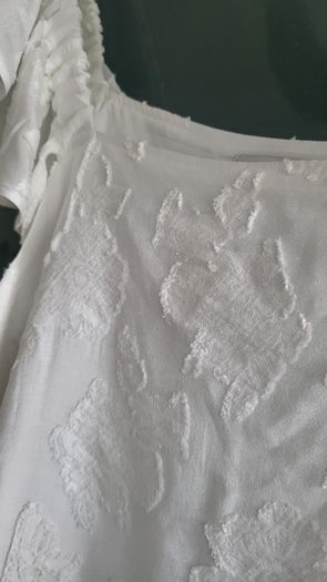 GALLERY white frill shoulder strap Sz 12