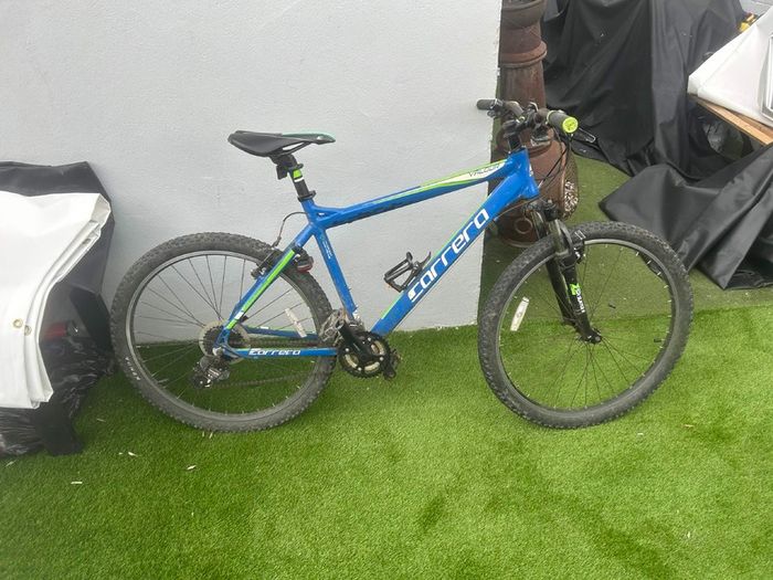 Carrera Valour Mountain Bike (blue/green)