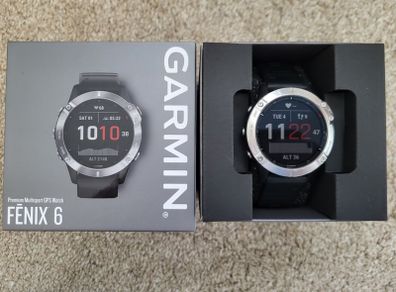 Garmin Fenix 6 (with two additional straps)