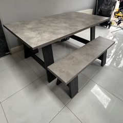 Dining table & benches