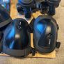 roller skates and full protection set Image 5