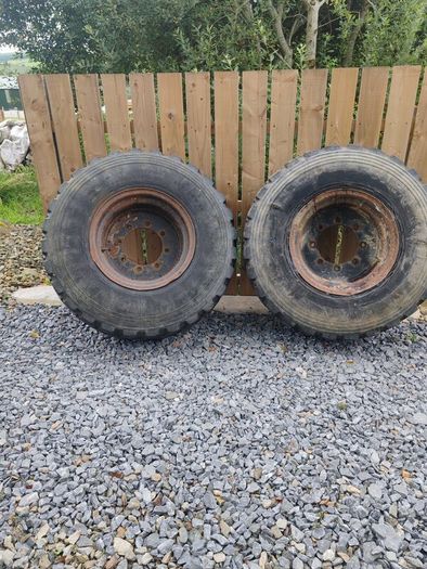 dumper trailer wheels