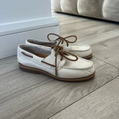 Timberland shoes size 4 new