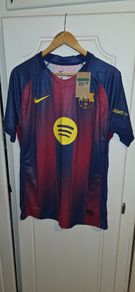 FC Barcelona home shirt 2024/25 Lamine Yamal  #19 on the back.