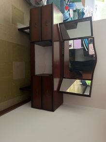 Dressing table