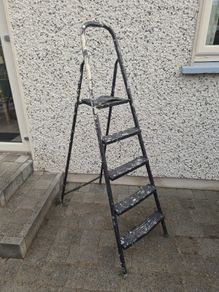 Step Ladder