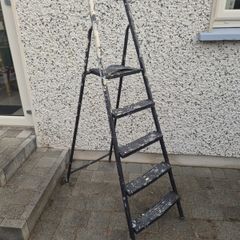 Step Ladder