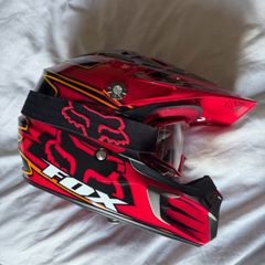 Fox Racing V2 Pilot Youth / Kids Motocross Helmet Racing Red