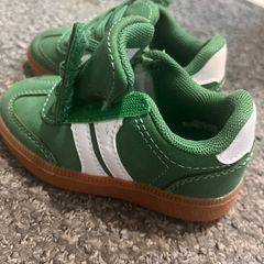 brand new kids runners