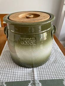 Kiltrea Bread Crock