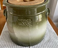Kiltrea Bread Crock