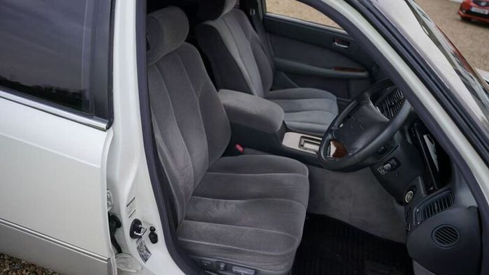 Toyota celsior