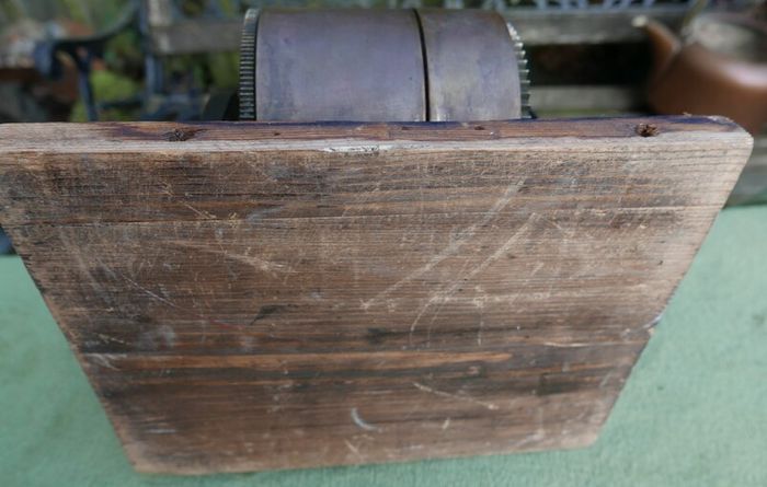 Antique Phonograph Motor - seems to work well