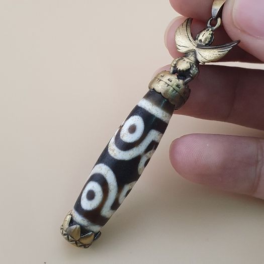 Vintage 6 Eyes Hiamalyan Tibetan Agate Bead Brass Pendant