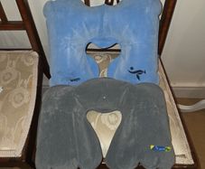 2 x inflatable neck pillows