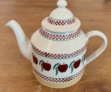 Nicholas Mosse teapot
