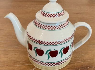 Nicholas Mosse teapot