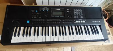 Yamaha PSR E473 keyboard