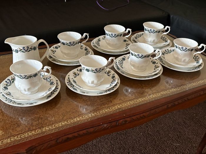 Vintage x22 pieces Tea set