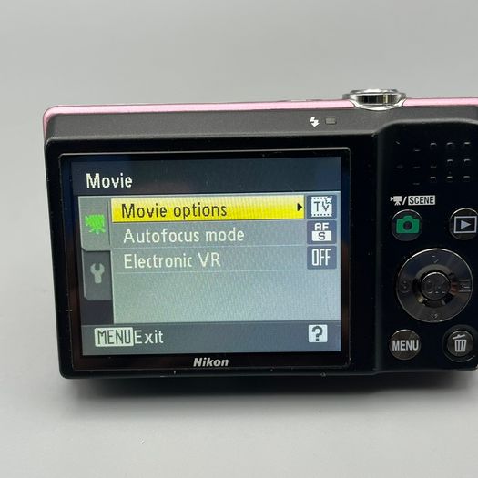 Nikon Coolpix S570 12MP Digital Camera Pink - Full Kit