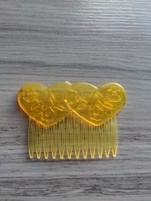 Disney doll hair comb