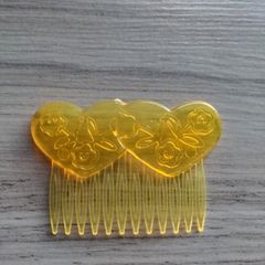 Disney doll hair comb